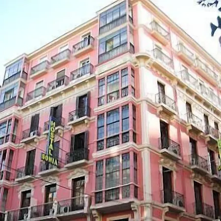 Sonia ゲストハウス 3*